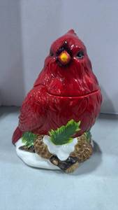 lot 1234 image: Red Cardinal Cookie Jar