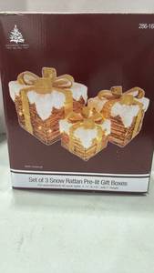 lot 1235 image: Set of 3 snow rattan prelit gift boxes