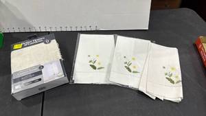 lot 1418 image: Curtain panel linen and 3 hand towels all new