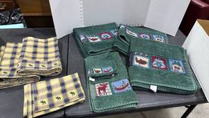 lot 1422 image: 66x13 moose curtain panels qty 2 and bath towels