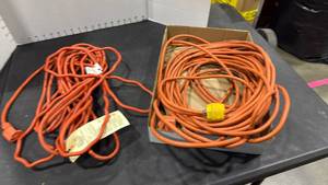lot 1446 image: 2 power cords
