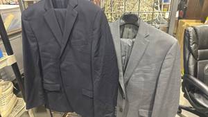 lot 1507 image: Lauren Ralph Lauren Mens Wool Blend Suit