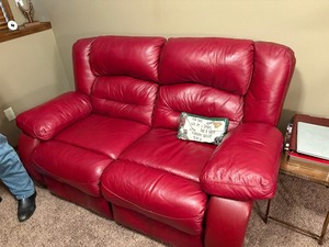 lot 938 image: Dual reclining red leather loveseat38 x 68 x 36 in