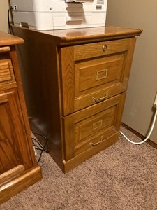 lot 937 image: Wood 2 drawer file cabinet30 x 19 x 23 in