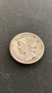 1929-D Mercury Silver Dime US Coin 90% silver
