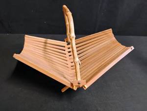 lot 1012 image: Wooden Bamboo Japanese Style Book Stand