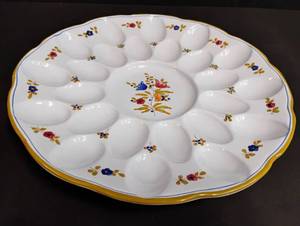 lot 1026 image: Italian Floral Deviled Egg Plate