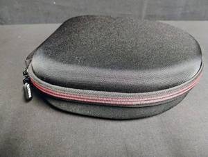 lot 1041 image: LLTGEM Hard Protective Headphone Case
