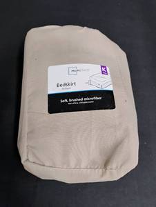 lot 1075 image: Mainstays King Size Microfiber Bedskirt