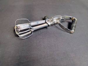 lot 1115 image: Manual Rotary Egg Beater with Wood Handle