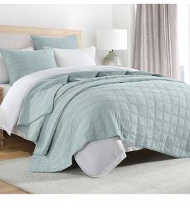 lot 8101 image: HORIMOTE HOME 100% Cotton Quilt Set King Size,
