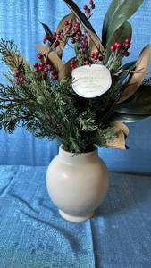 lot 2003 image: Threshold 21 Faux Arrangement. 