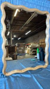 lot 2123 image: Scalloped Mirror 24x30.