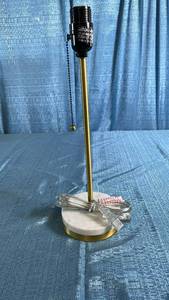lot 3039 image: Mid Century Pull Chain Table Lamp