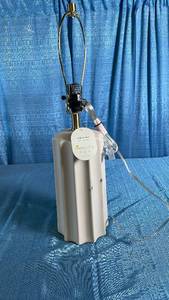 lot 3048 image: Threshold White Table Lamp with 3-Way Rotary Switch
