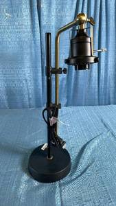 lot 3050 image: Professional Photography Light Stand with Adjustable Mount