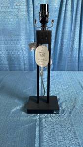 lot 3053 image: Threshold Weston Table Lamp with USB Port