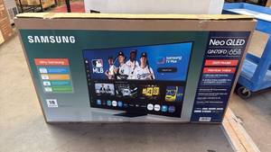 lot 8092 image: Samsung 65 Neo QLED 4K Smart TV QN70FD 2025 Model