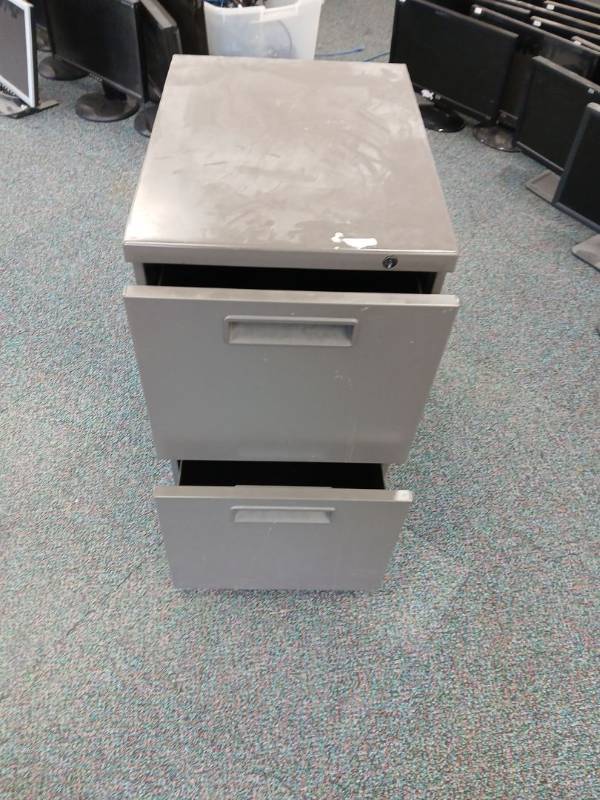 lot 63162 image: -Drawer Metal Filing Cabinet 2 drawer - Retail $45
