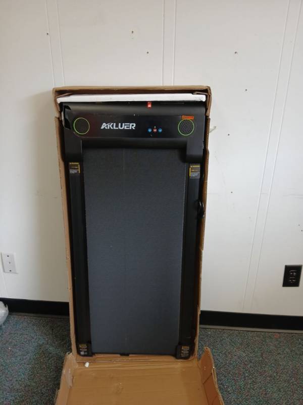 lot 63163 image: Akluer Electric Folding Treadmill body damage but works