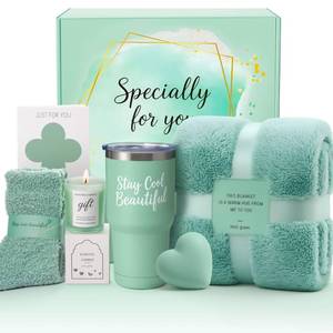 lot 44947 image: Mothers Day Pampering Gift Set for Her Luxury Relaxation & Self-Care Perfect for Birthdays, Christmas, Valentines Day, Get Well Ideal for Mom, Wife, Sister, Best Friend, Boss, Her, Grandma - Retail $34