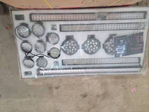 lot 4198 image: LED Work Light Series Multi-Pack