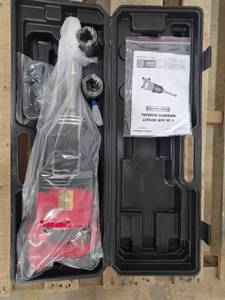 lot 4204 image: Pneumatic Air Impact Wrench Kit L-IR-A1W1