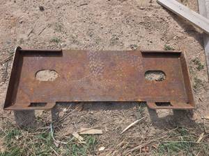 lot 4242 image: Skid Steer Universal Mounting Plate