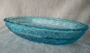 lot 2602 image: Blue Glass Oval Serving Platter