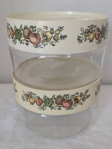 lot 3516 image: Pyrex Glass Storage Bowls with Fruit Pattern Lids - 2 ct