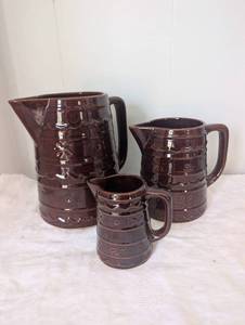 lot 3517 image: Mar-crest Daisy Dot Brown Stoneware Pitcher Set - 3 ct