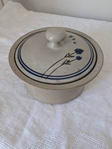 lot 3522 image: Blue Floral Brummell Stoneware Butter Crock
