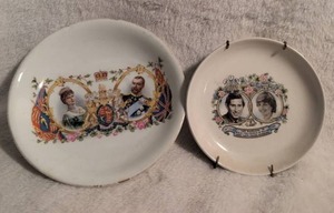 lot 3527 image: 1981 Royal Wedding Commemorative Plates by Royal Victoria - 2 ct
