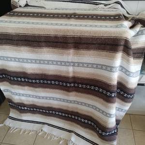lot 4003 image: Mexican Falsa Blanket with Fringe