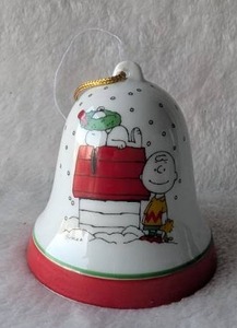 lot 5000 image: 1965 Peanuts Christmas Bell Ornament