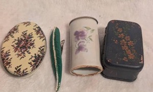 lot 5013 image: Decorative Floral Metal Pill Box  Barrett Lot&nbsp