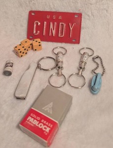 lot 5026 image: 1970s Novelty Item Collection  Mini Cindy License Plate