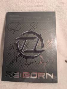 lot 5037 image: Signed -&nbsp TO1 REBORN Mini Album