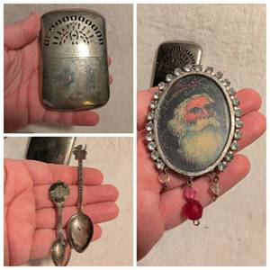 lot 5021 image: Vintage Peacock Handwarmer  Decorative Spoon Lot