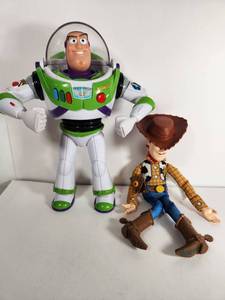 Disney Toy Story Buzz Lightyear and Sheriff Woody Action Figure Set