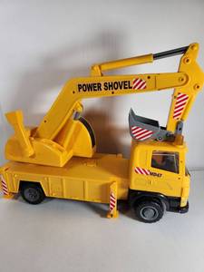 lot 96 image: Toy Excavator Truck