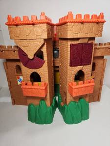 lot 103 image: Imaginext Play Set