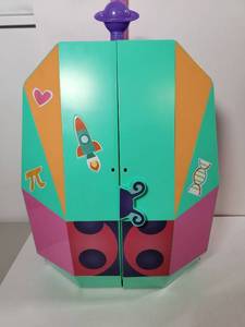 lot 104 image: Little Scientist On-The-Go Lab