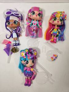 lot 116 image: Decora Girlz Lot with Accessories