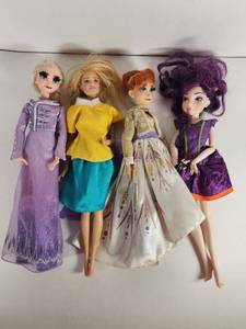 lot 123 image: Frozen Dolls & Others Lot