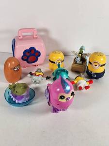 lot 129 image: Small Lot of Toys - Minions & More