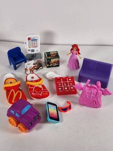 lot 131 image: Lot of McDonalds Toys & Others