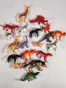 lot 136 image: Tiny Animal Toy Lot