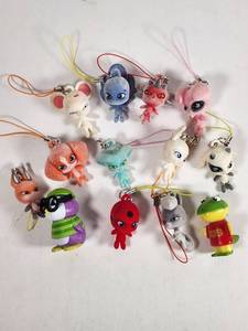 lot 138 image: Lot of Keychains, Phone Charms & More