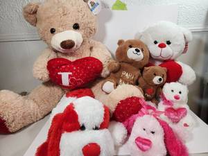 lot 163 image: Valentines Plush Lot with Giant Teddy
